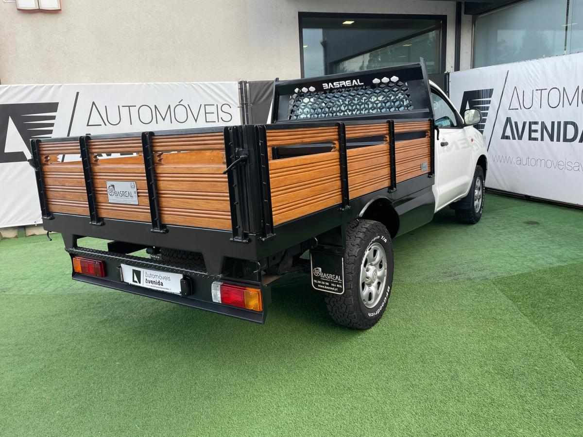 toyota-hilux-2012-diesel-2494cc