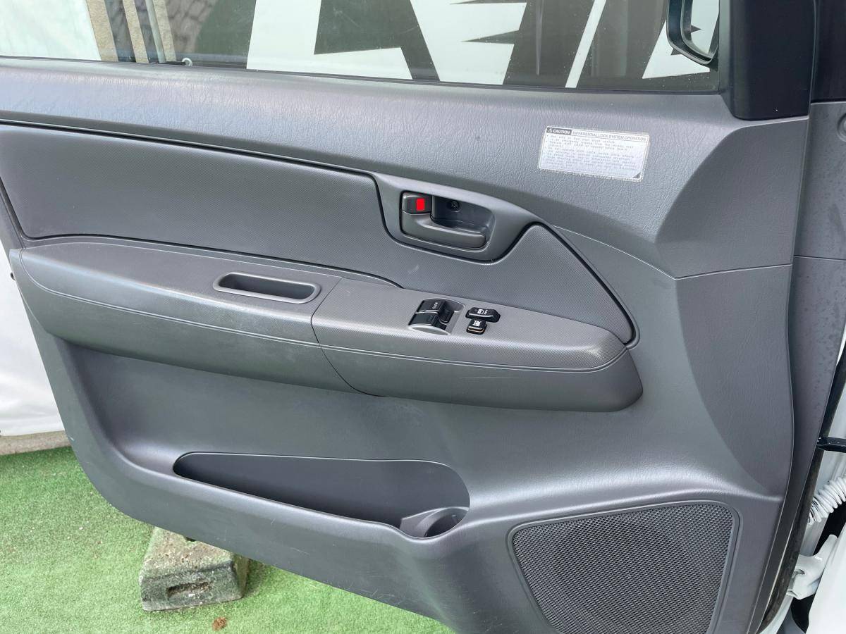 toyota-hilux-2012-diesel-2494cc