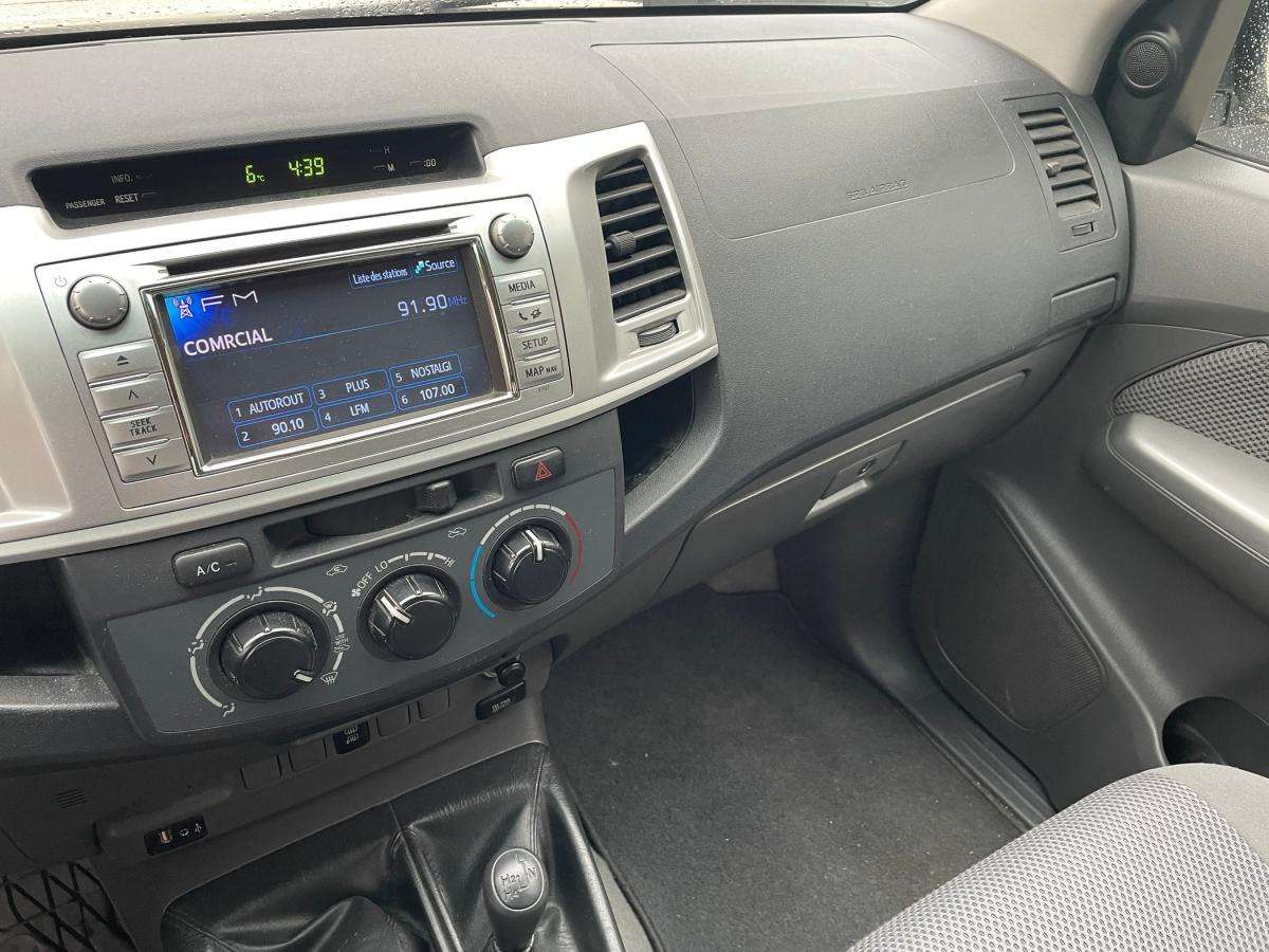 toyota-hilux-2013-diesel-2494cc