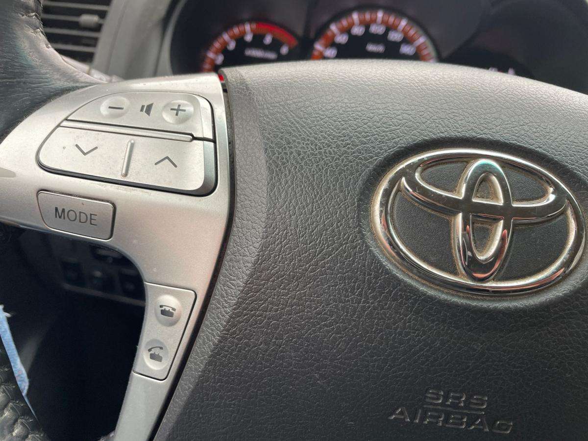 toyota-hilux-2013-diesel-2494cc