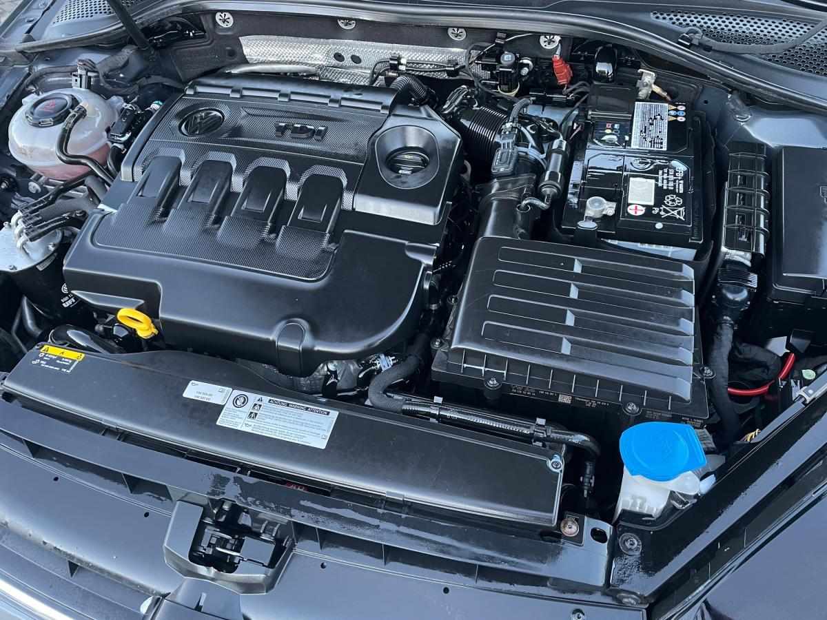 volkswagen-golf-2018-diesel-1598cc