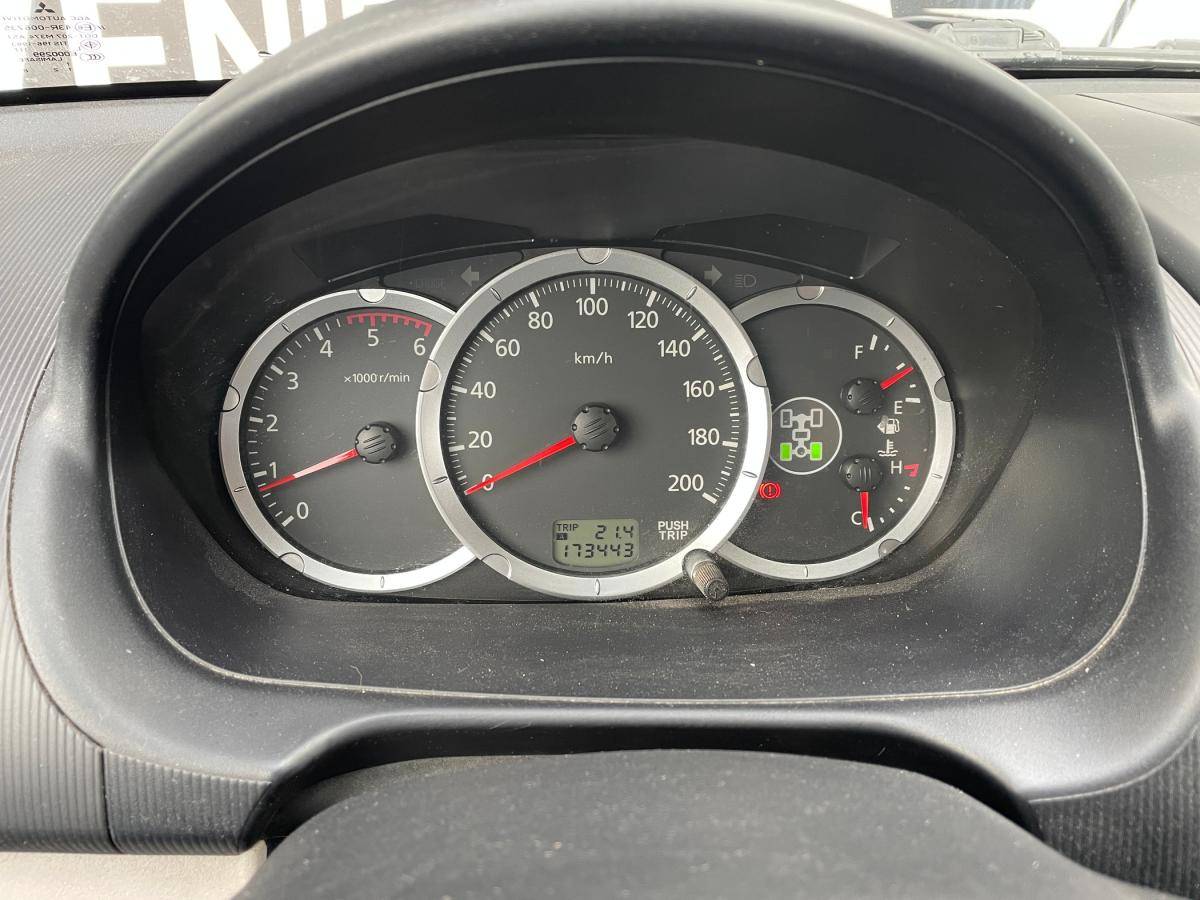 mitsubishi-l200-2012-diesel-2477cc