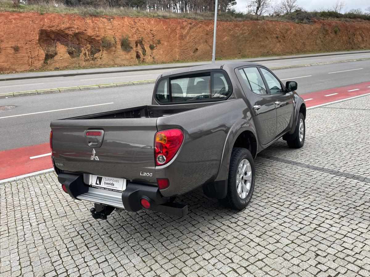 mitsubishi-l200-2012-diesel-2477cc