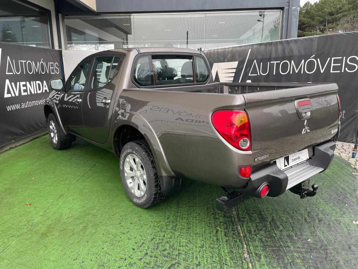 mitsubishi-l200-2012-diesel-2477cc