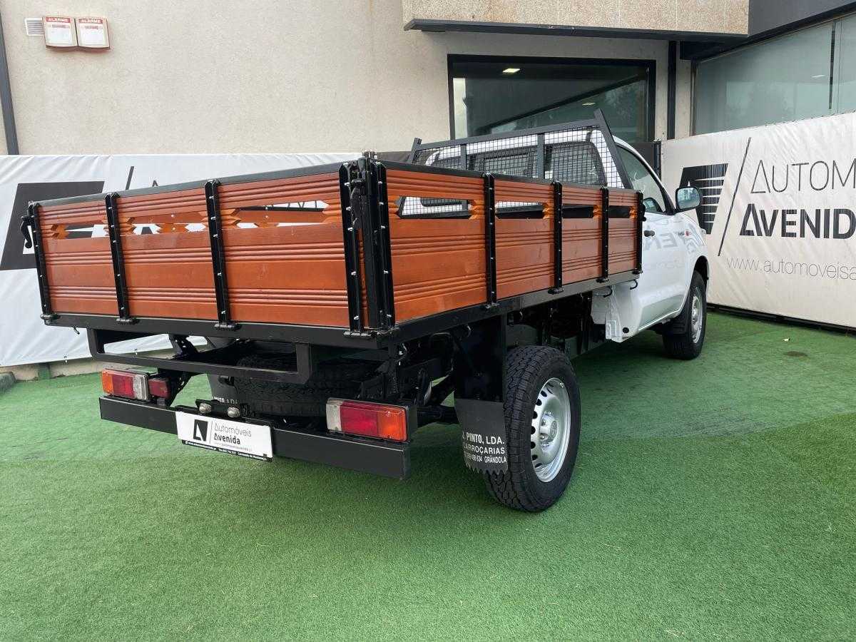toyota-hilux-2017-diesel-2494cc