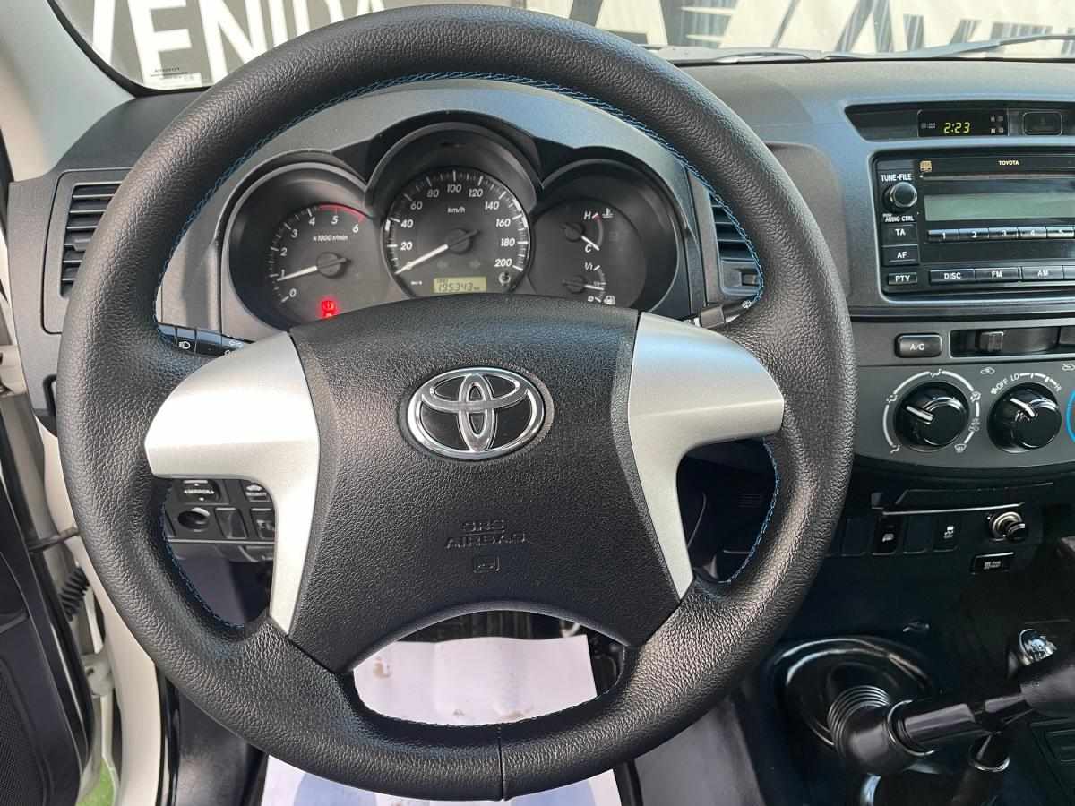 toyota-hilux-2017-diesel-2494cc