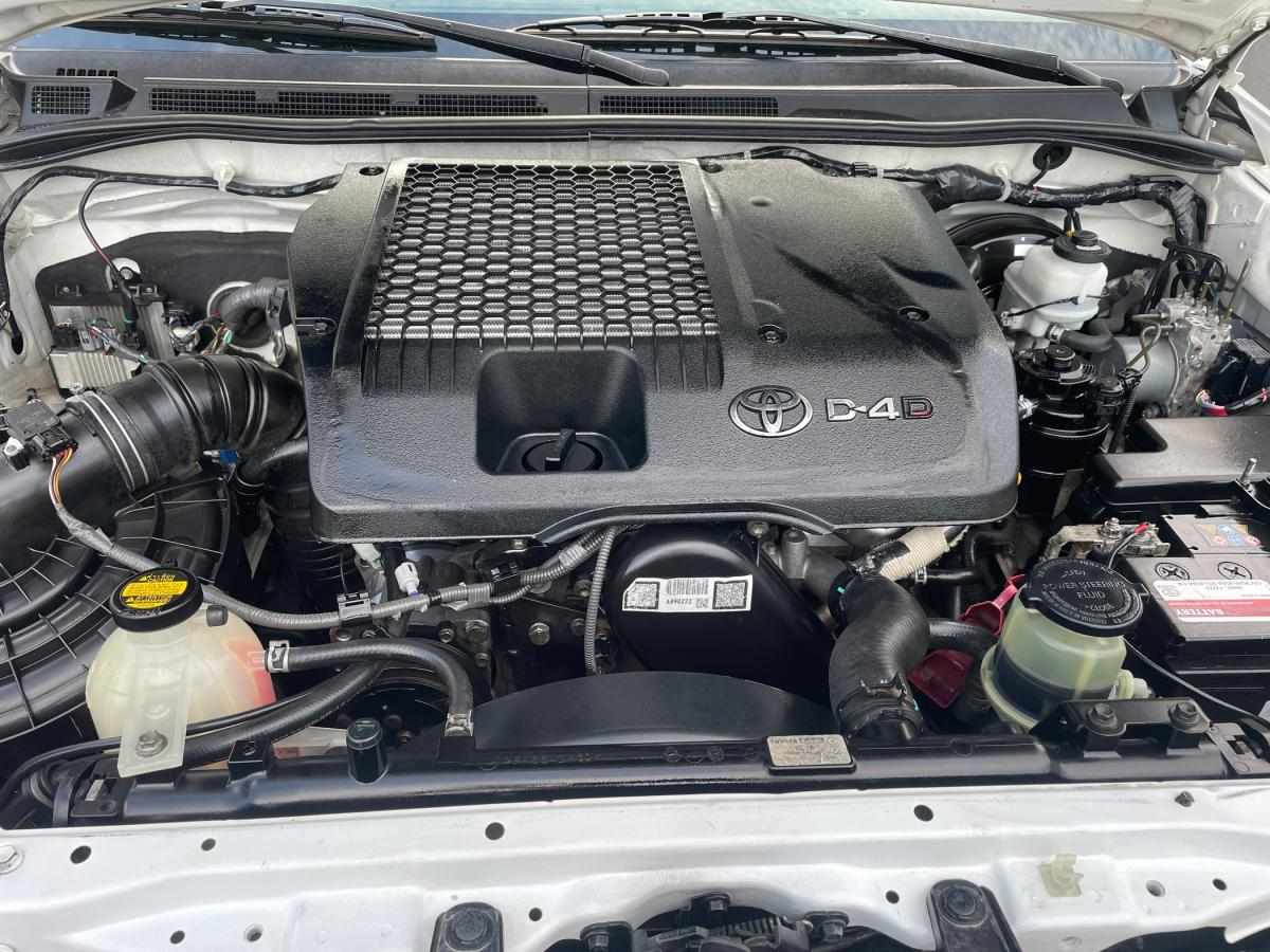 toyota-hilux-2017-diesel-2494cc