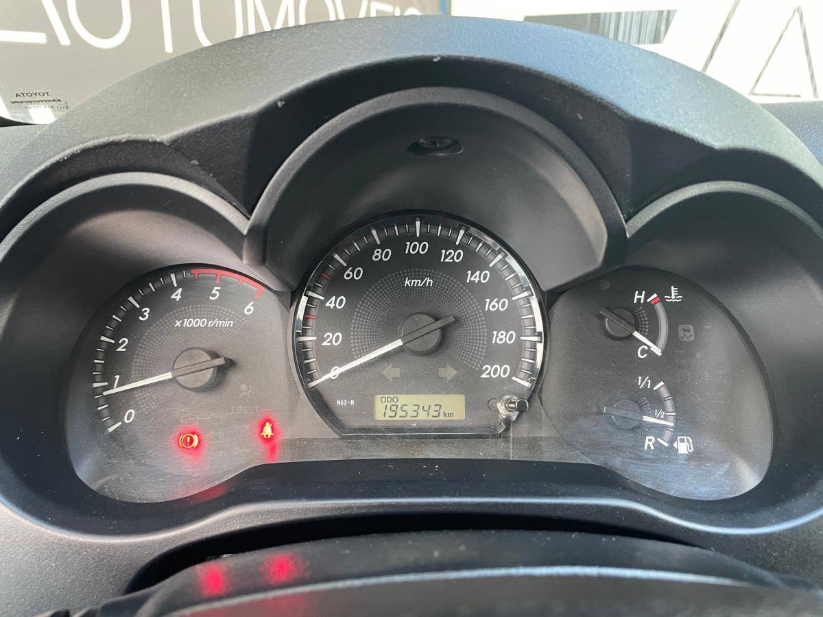 toyota-hilux-2017-diesel-2494cc