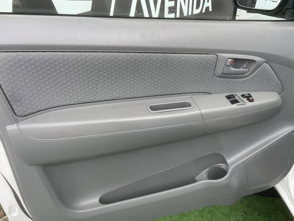 toyota-hilux-2011-diesel-2494cc