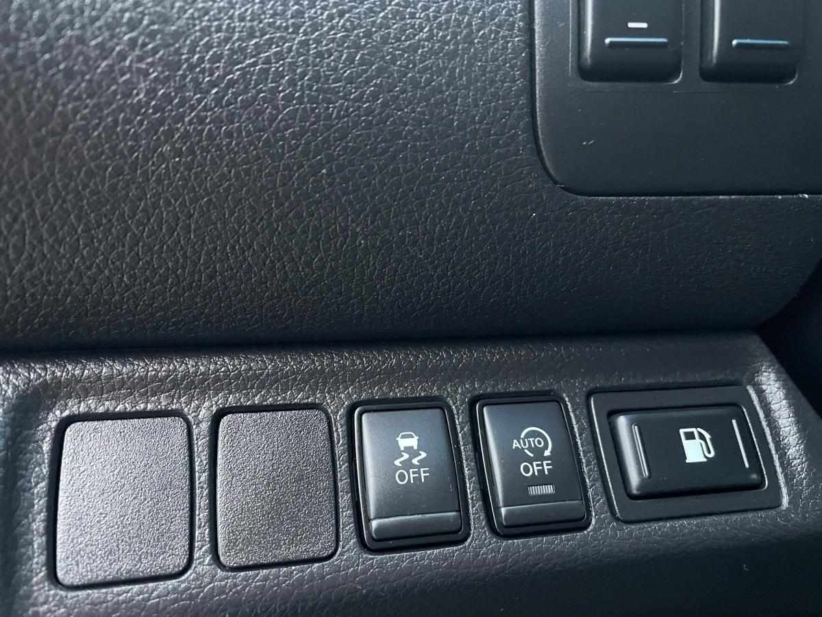 nissan-navara-2017-diesel-2298cc