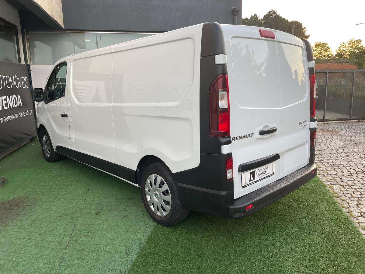 renault-trafic-2018-diesel-1598cc