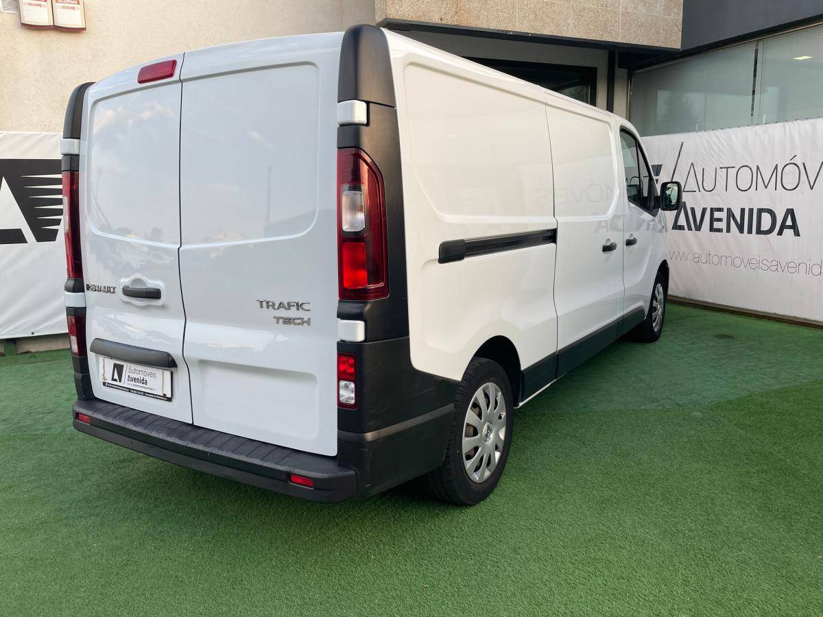 renault-trafic-2018-diesel-1598cc