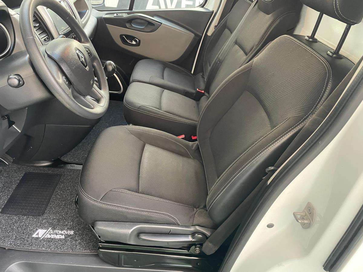 renault-trafic-2018-diesel-1598cc