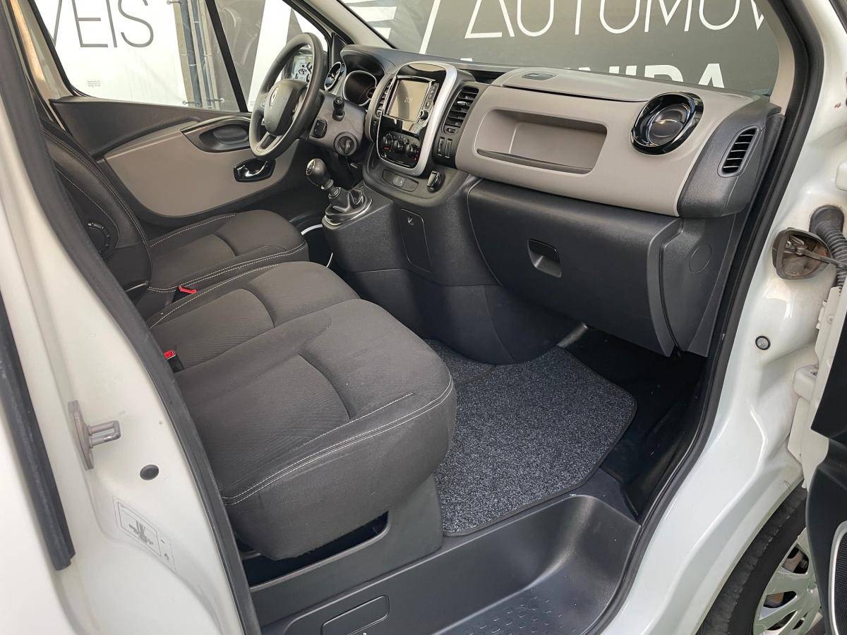 renault-trafic-2018-diesel-1598cc