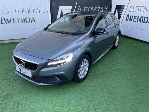volvo-v40-2016-diesel-2000cc