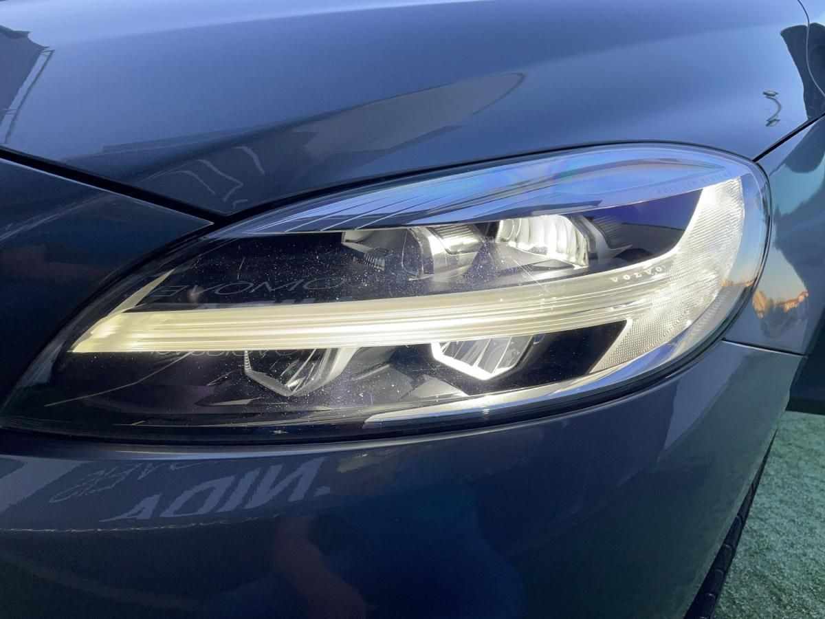 volvo-v40-2016-diesel-2000cc