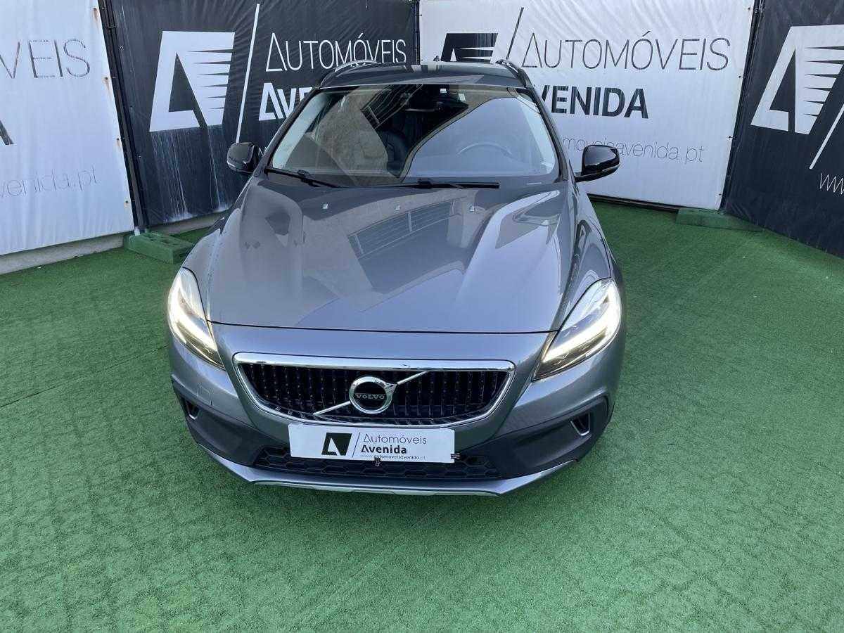 volvo-v40-2016-diesel-2000cc