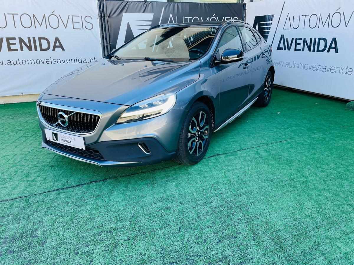 volvo-v40-2016-diesel-2000cc