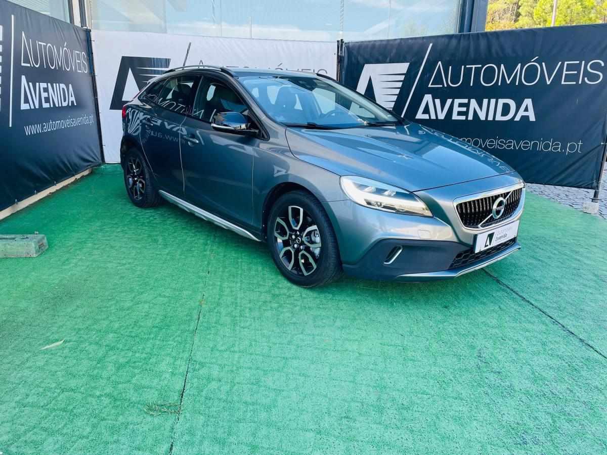 volvo-v40-2016-diesel-2000cc
