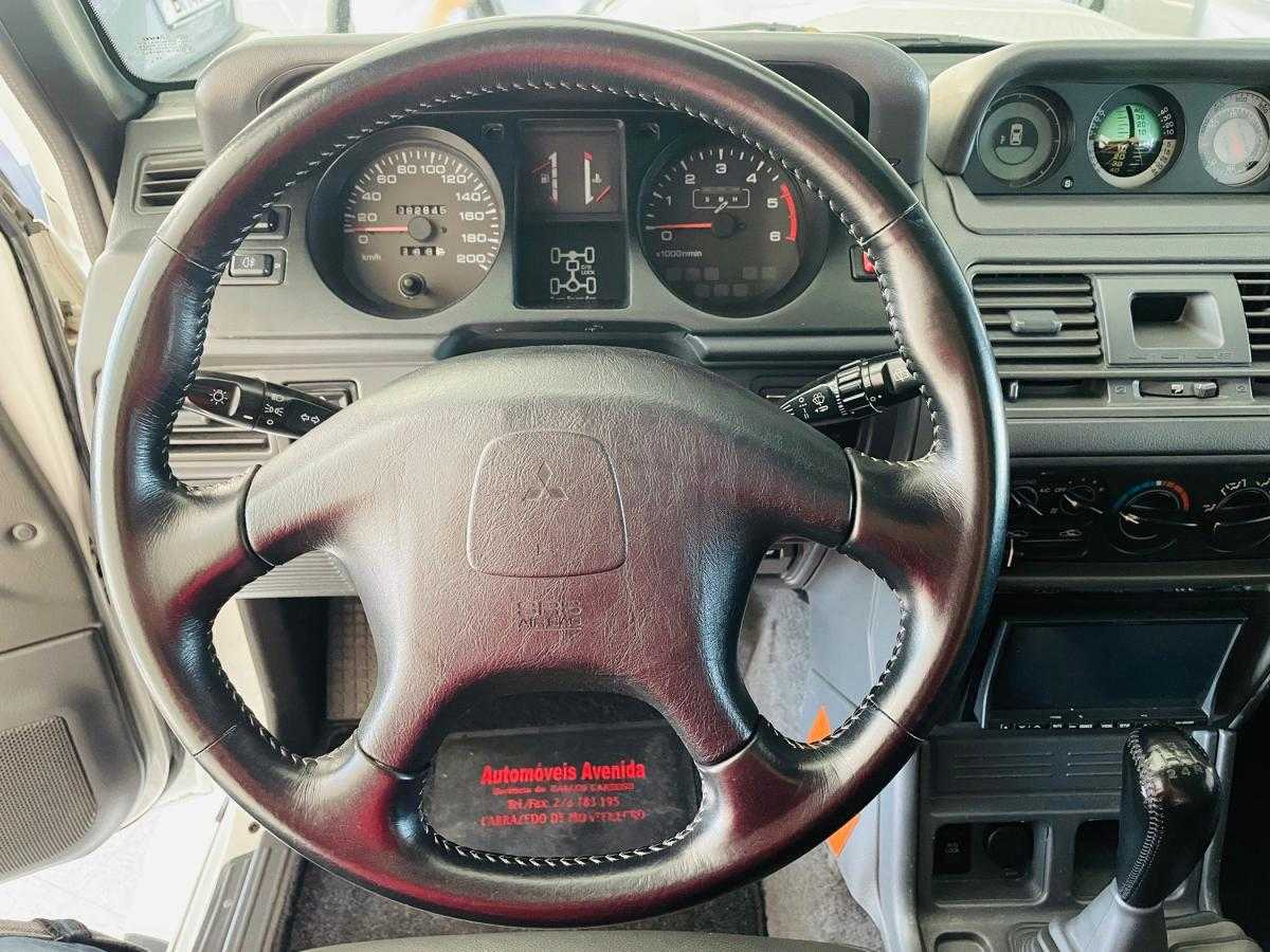 mitsubishi-pajero-2000-diesel-2835cc