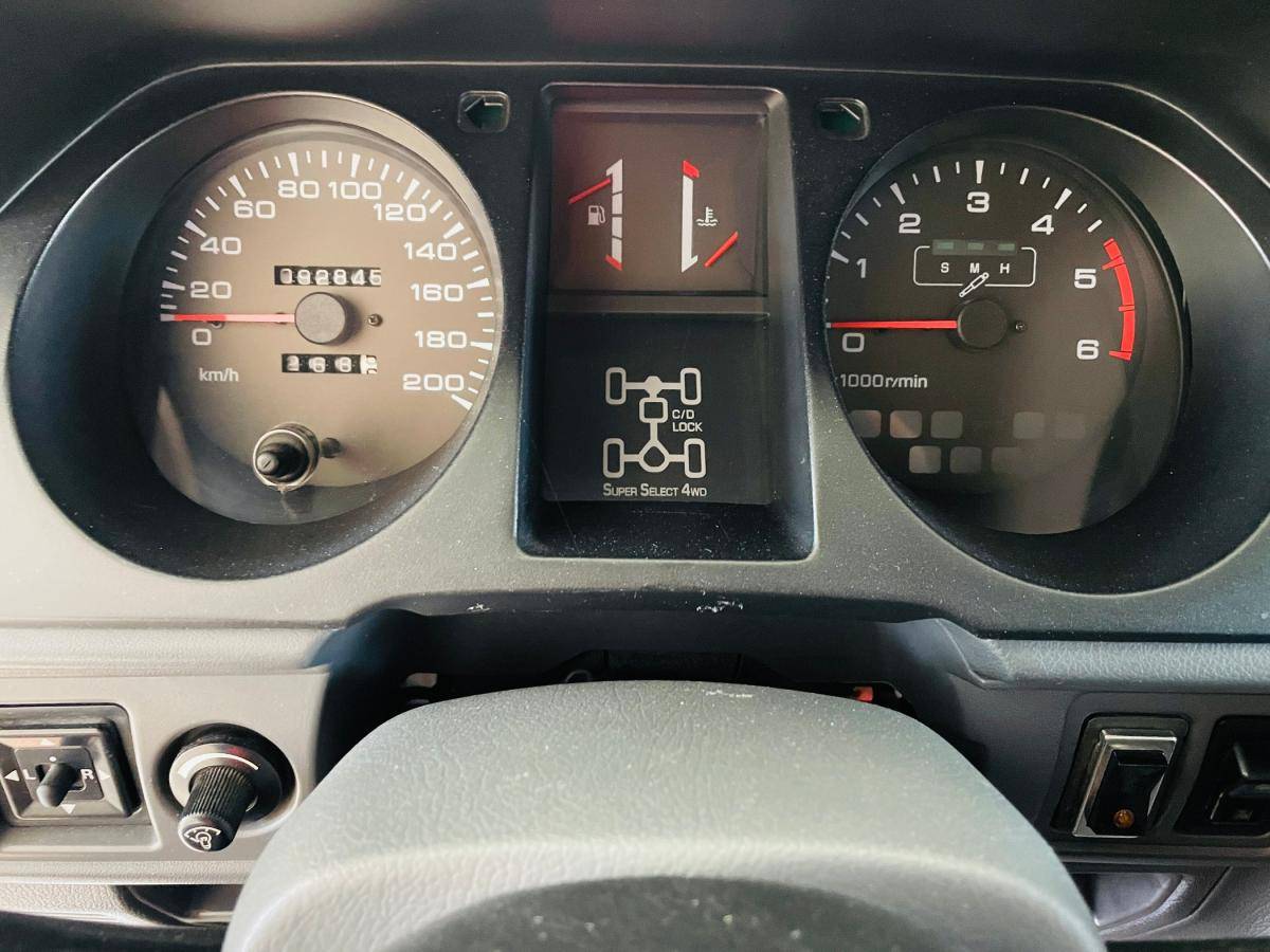 mitsubishi-pajero-2000-diesel-2835cc