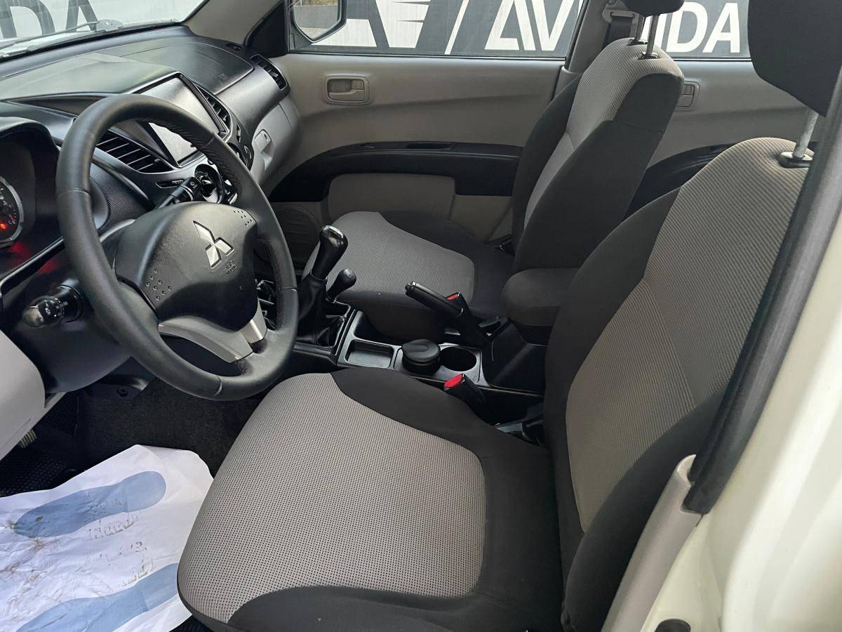 mitsubishi-l200-2011-diesel-2477cc