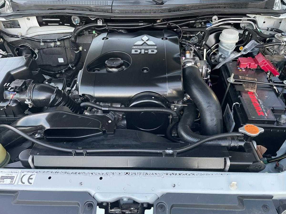 mitsubishi-l200-2011-diesel-2477cc