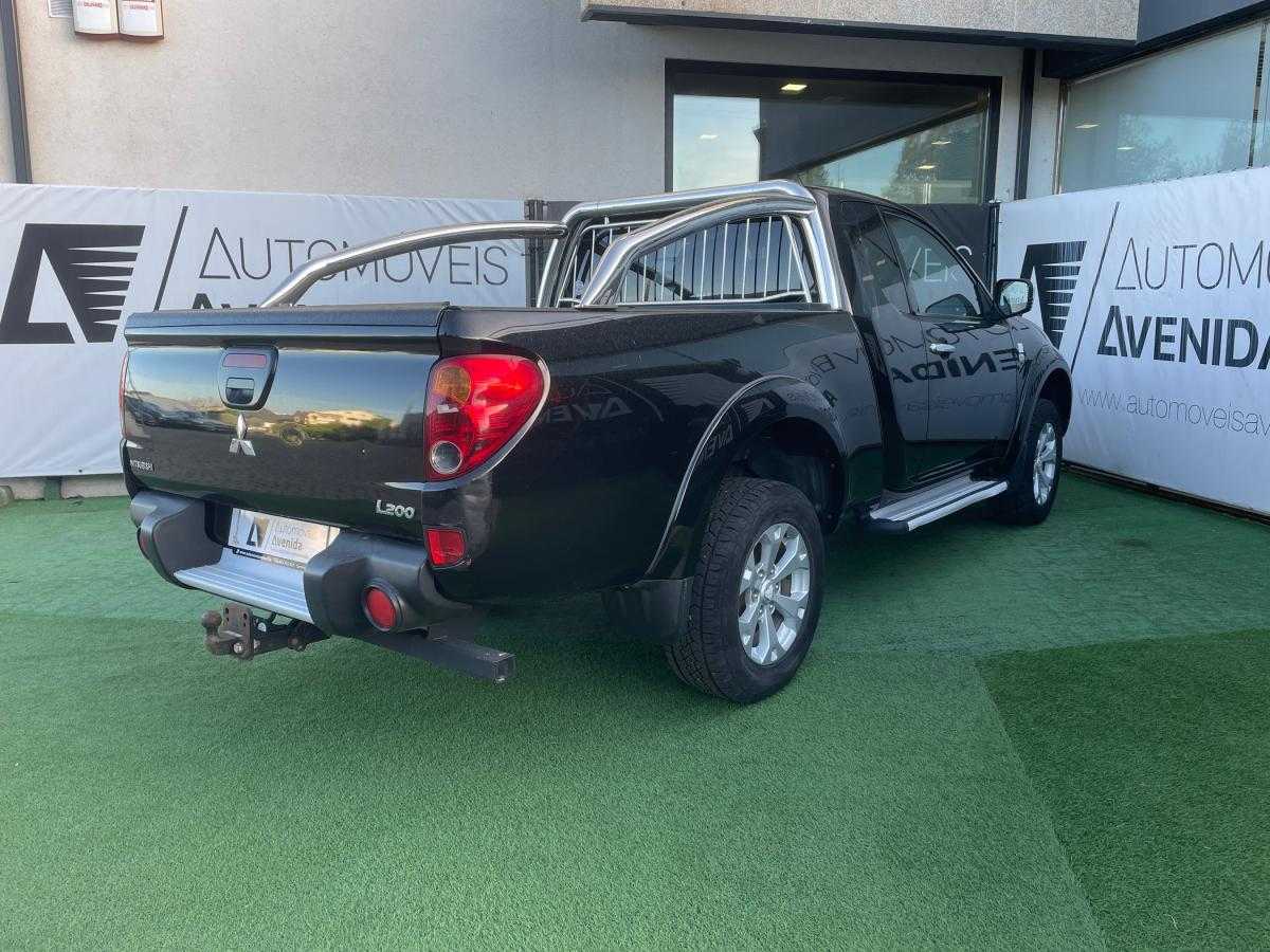 mitsubishi-l200-2013-diesel-2477cc