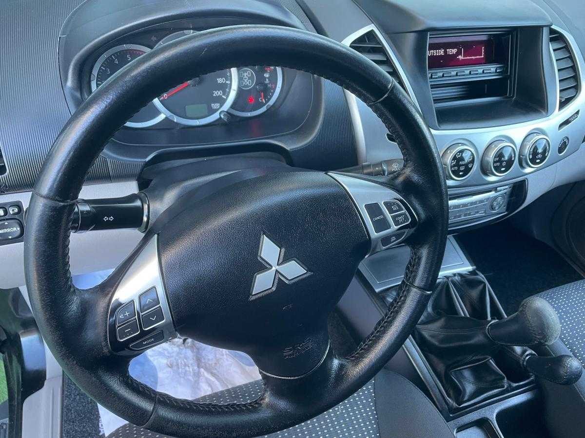mitsubishi-l200-2013-diesel-2477cc