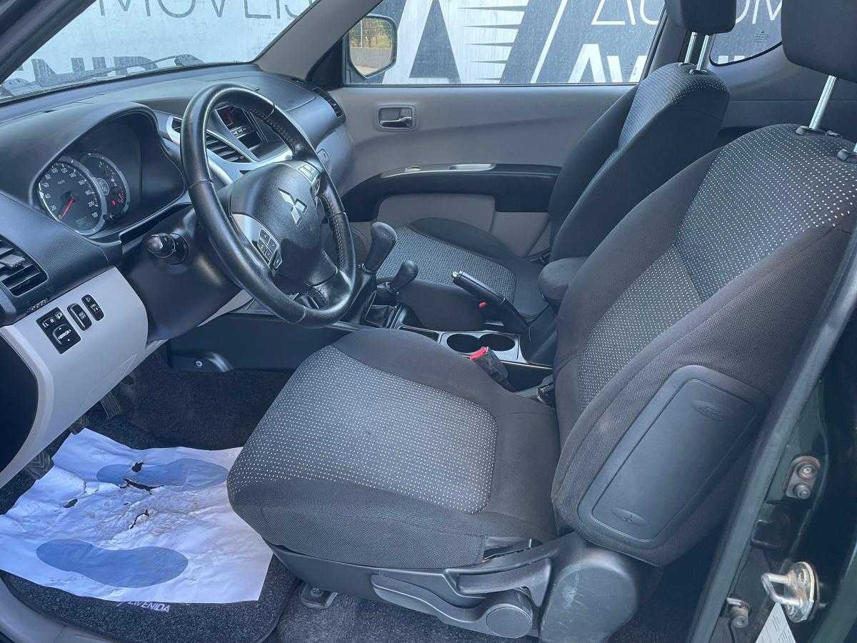 mitsubishi-l200-2013-diesel-2477cc