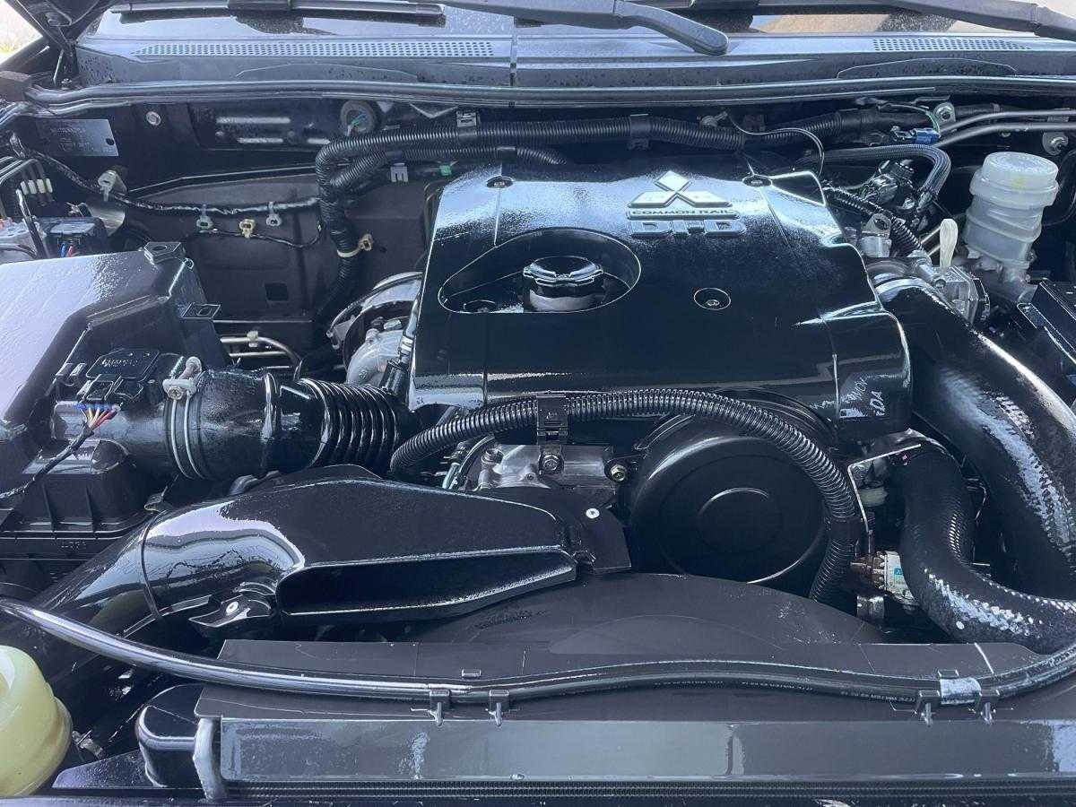 mitsubishi-l200-2013-diesel-2477cc