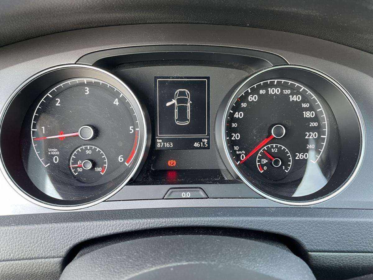 volkswagen-golf-2015-diesel-1600cc