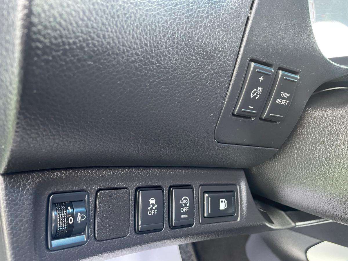 nissan-navara-2017-diesel-2298cc