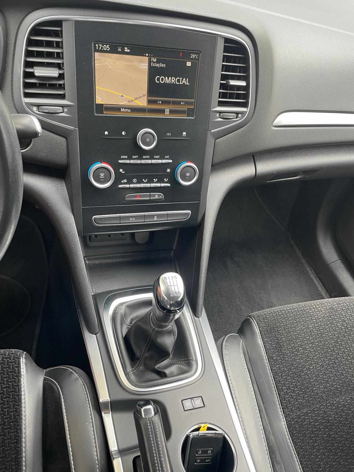 renault-megane-sport-tourer-2017-diesel-1461cc