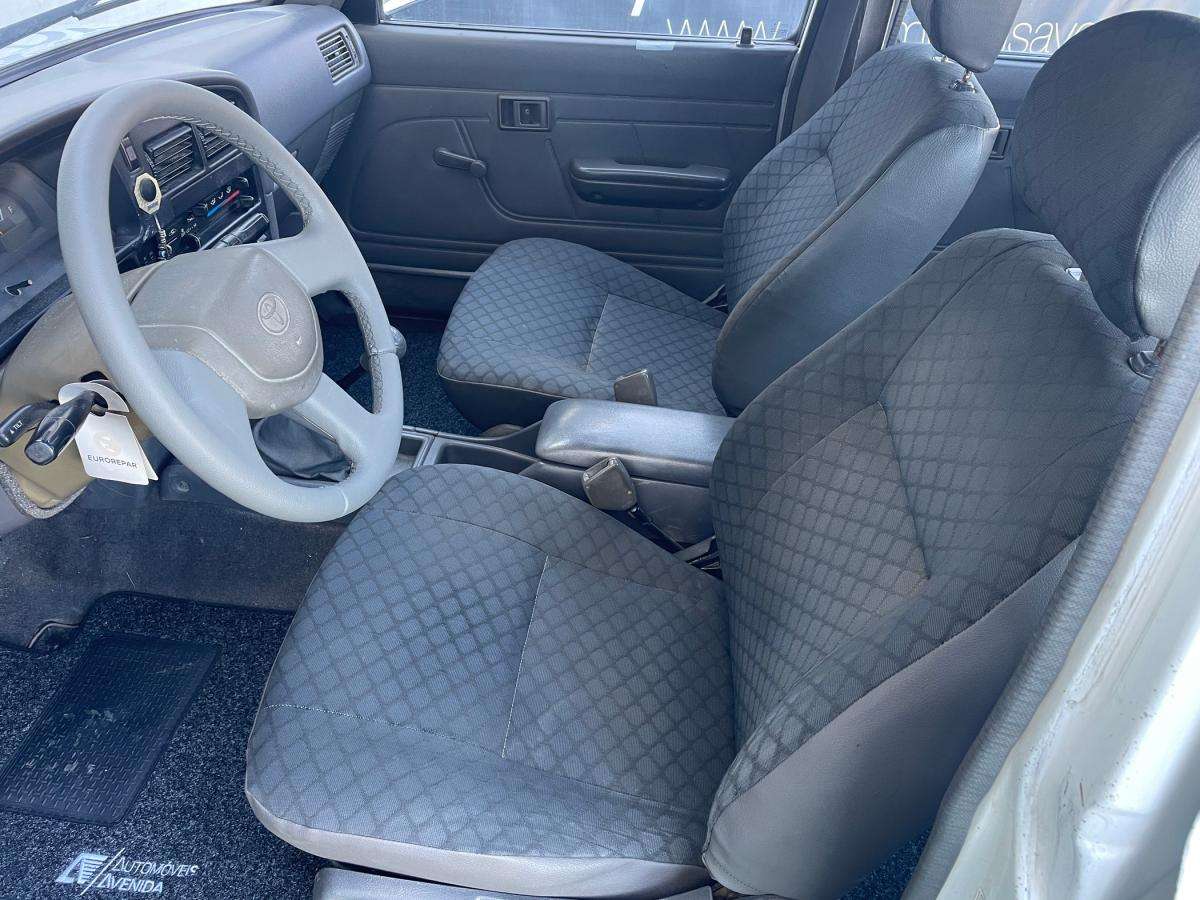 toyota-hilux-1993-diesel-2446cc