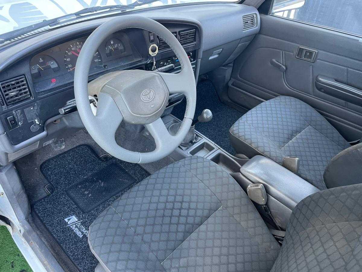 toyota-hilux-1993-diesel-2446cc
