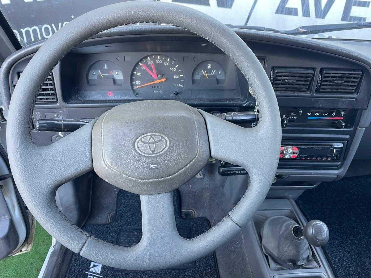 toyota-hilux-1993-diesel-2446cc