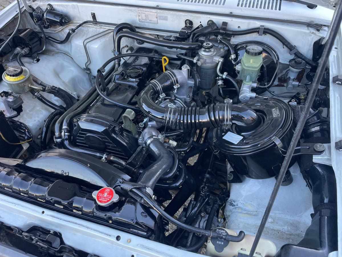 toyota-hilux-1993-diesel-2446cc