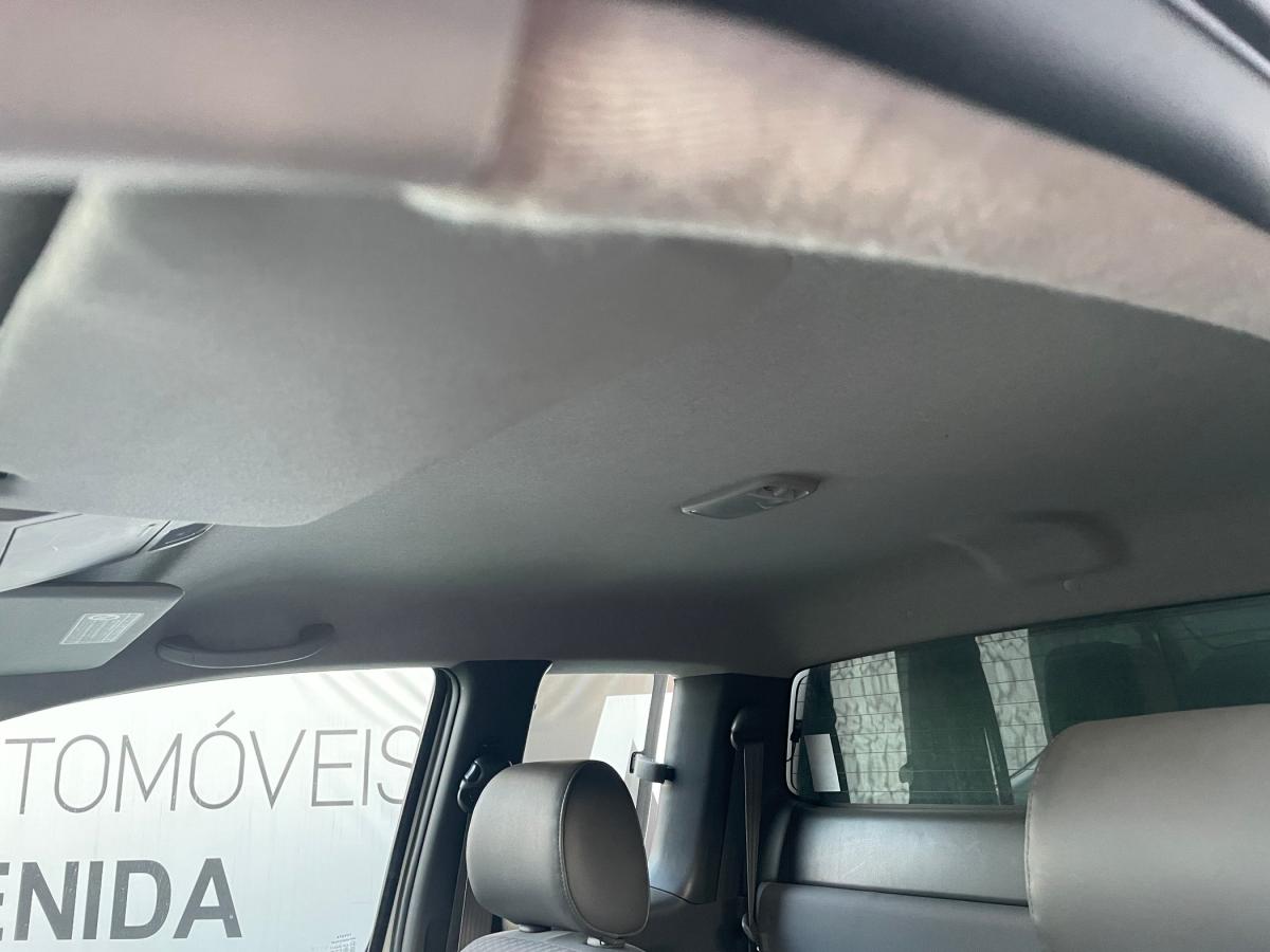 toyota-hilux-2013-diesel-2494cc