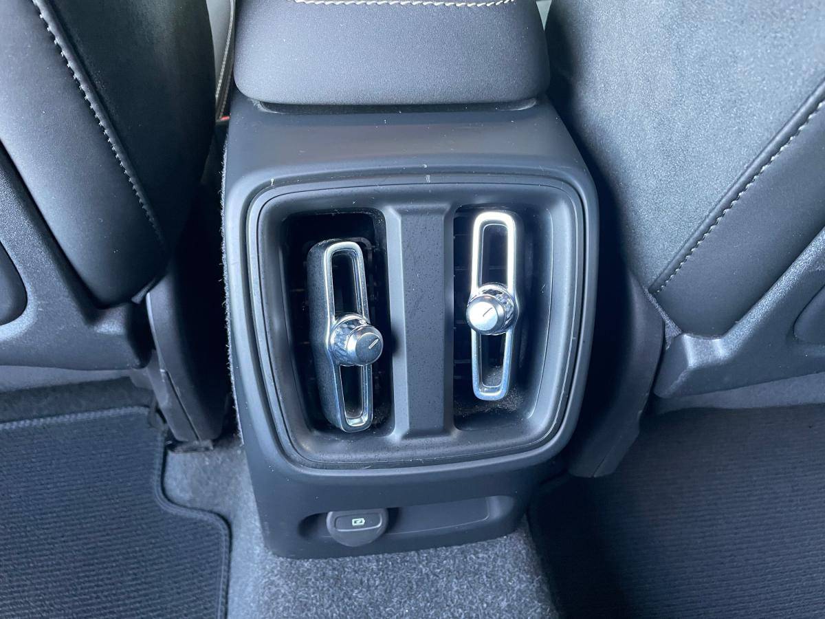 volvo-xc40-2022-eletrico-0cc