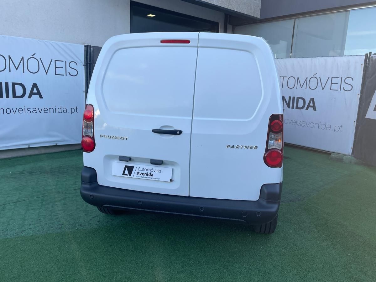 peugeot-partner-2018-diesel-1560cc