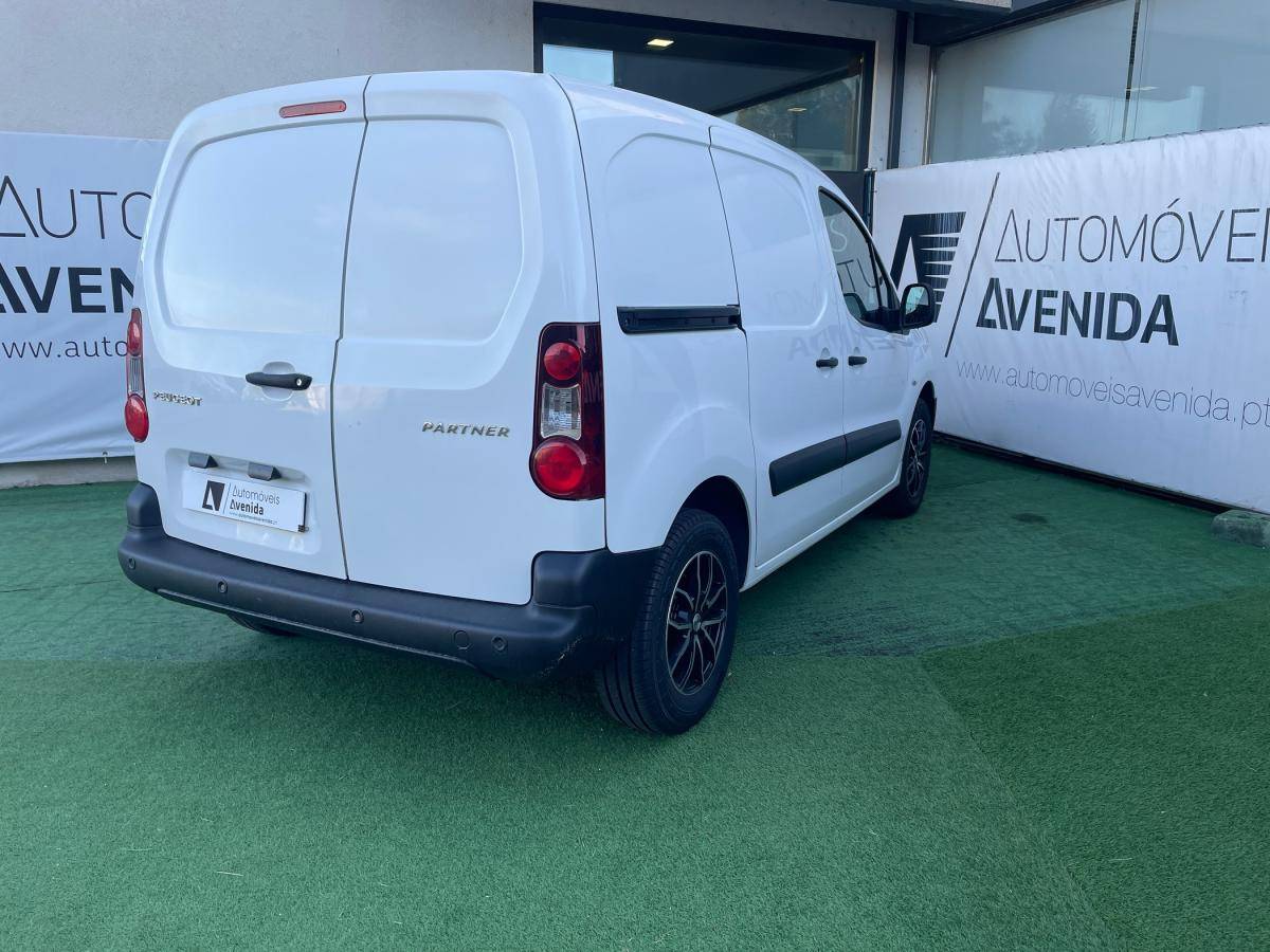 peugeot-partner-2018-diesel-1560cc