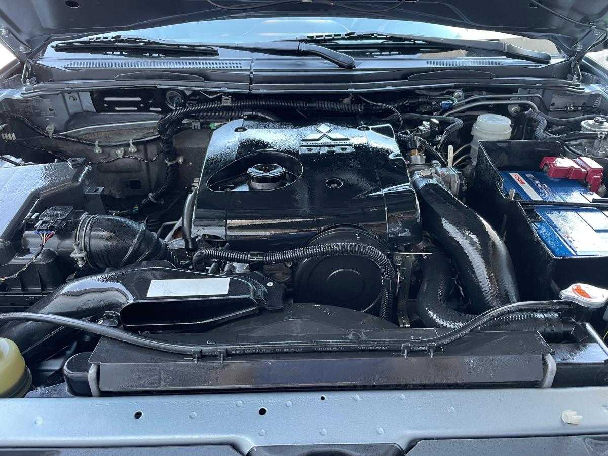 mitsubishi-l200-2011-diesel-2477cc