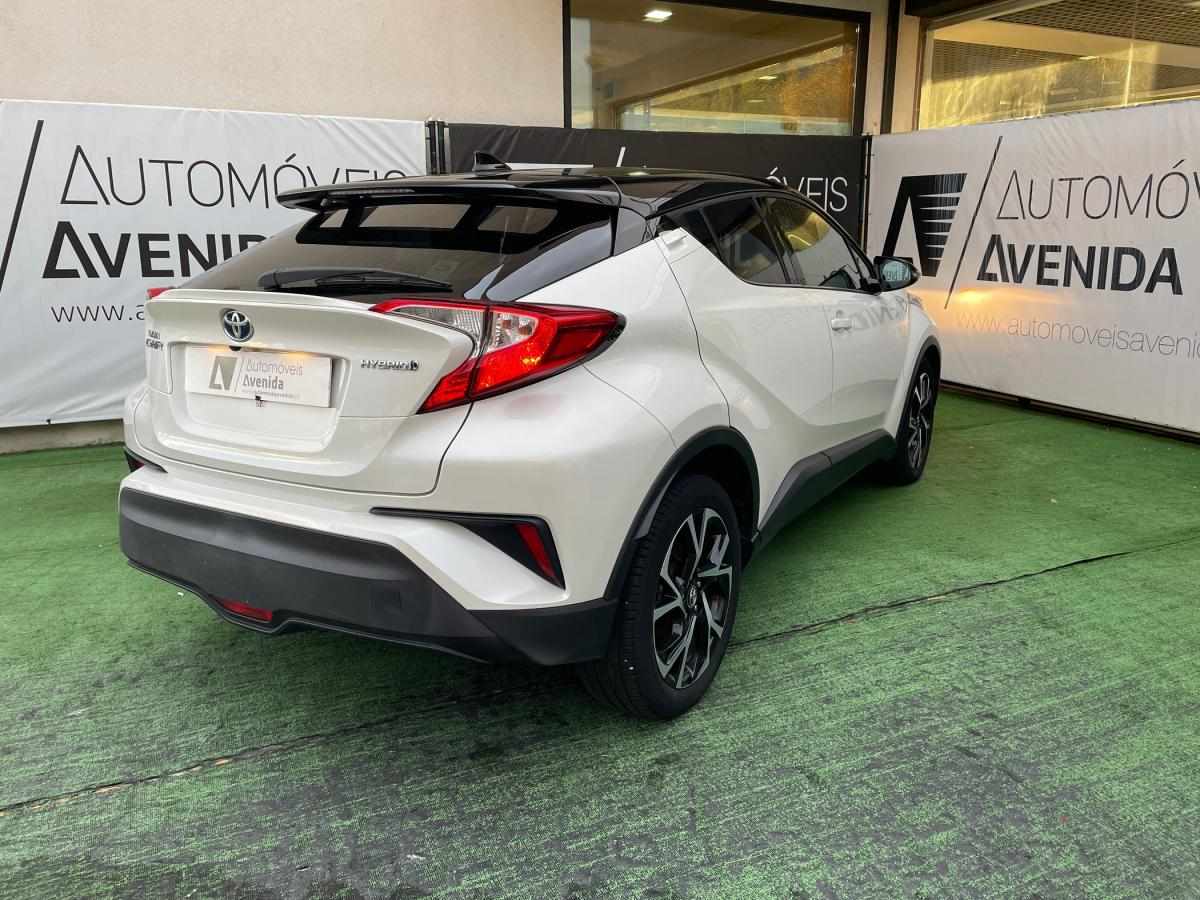 toyota-c-hr-2019-hibrido-a-gasolina-1798cc