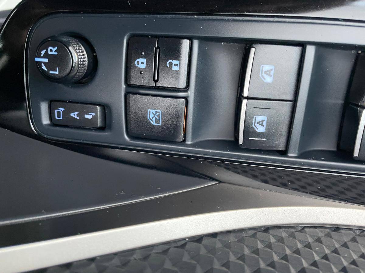 toyota-c-hr-2019-hibrido-a-gasolina-1798cc