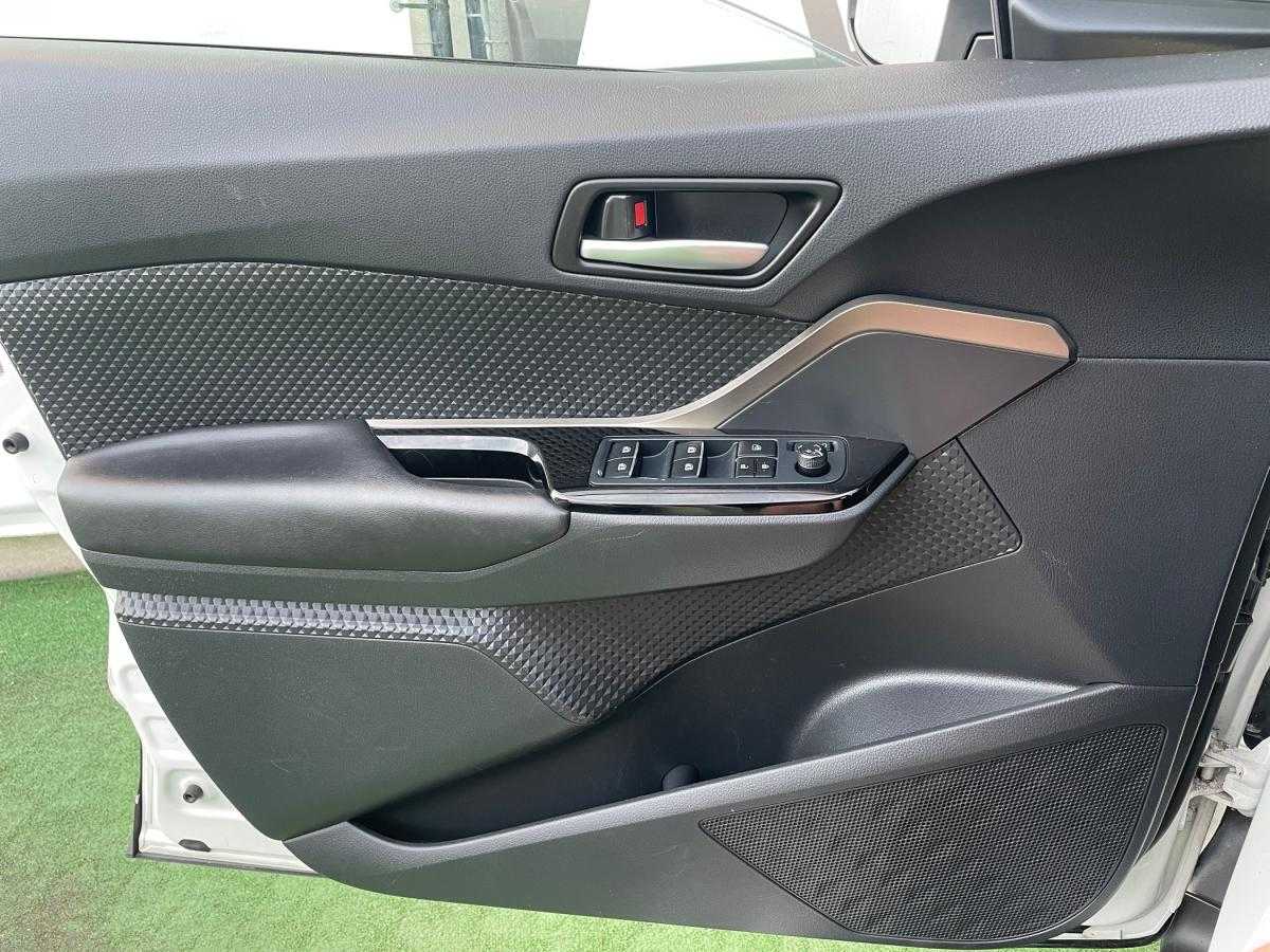 toyota-c-hr-2019-hibrido-a-gasolina-1798cc