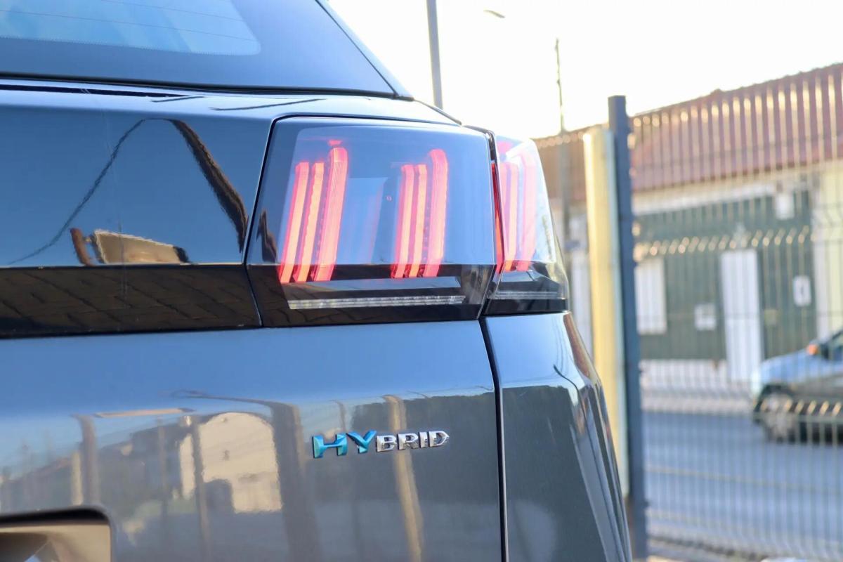 peugeot-3008-2023-hibrido-a-gasolina-1598cc