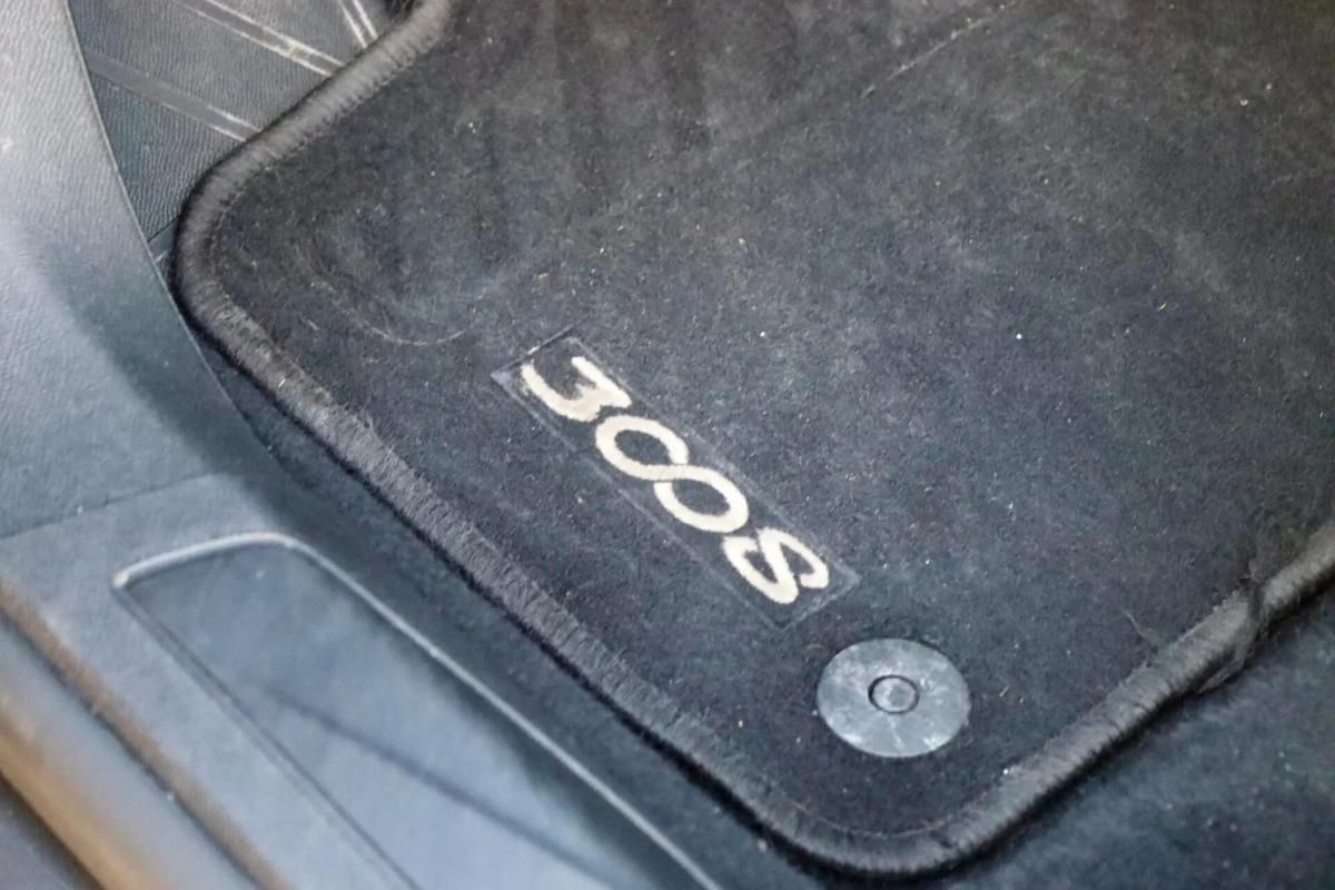 peugeot-3008-2023-hibrido-a-gasolina-1598cc