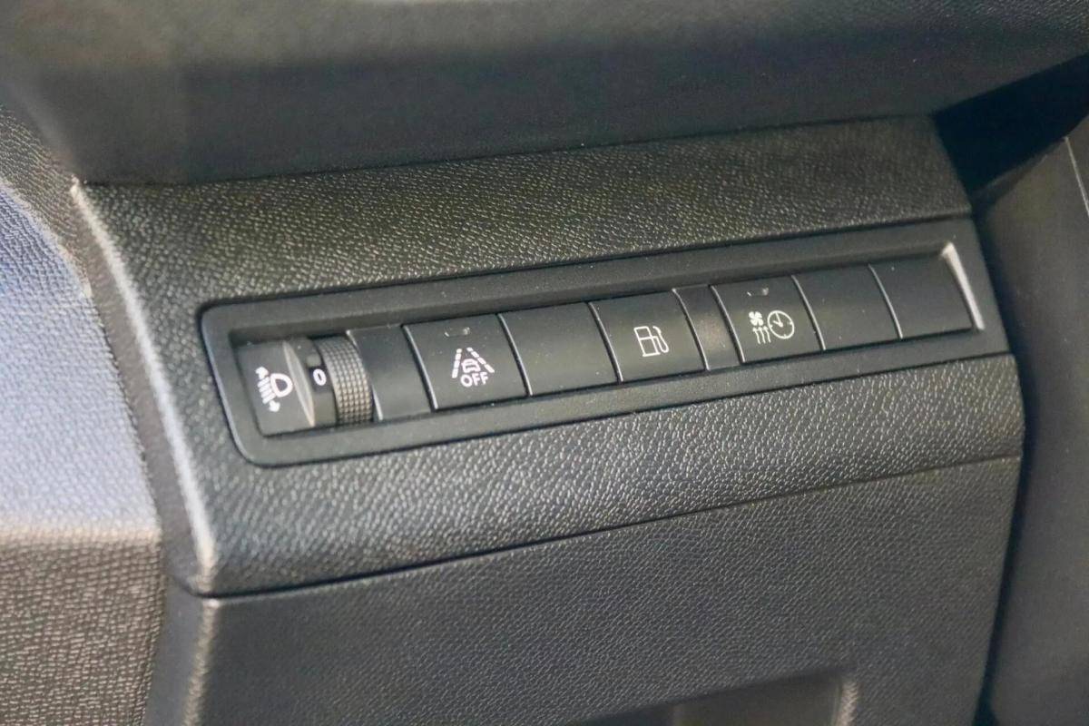 peugeot-3008-2023-hibrido-a-gasolina-1598cc