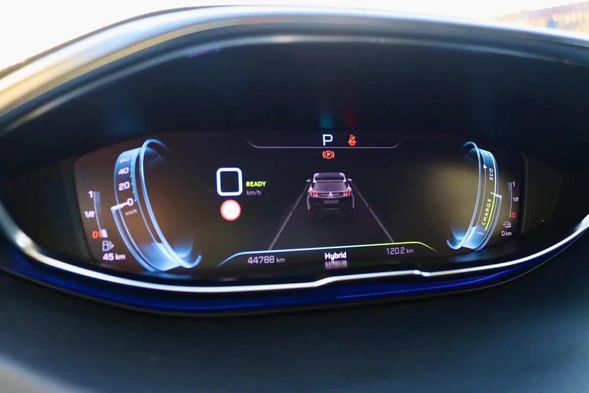 peugeot-3008-2023-hibrido-a-gasolina-1598cc